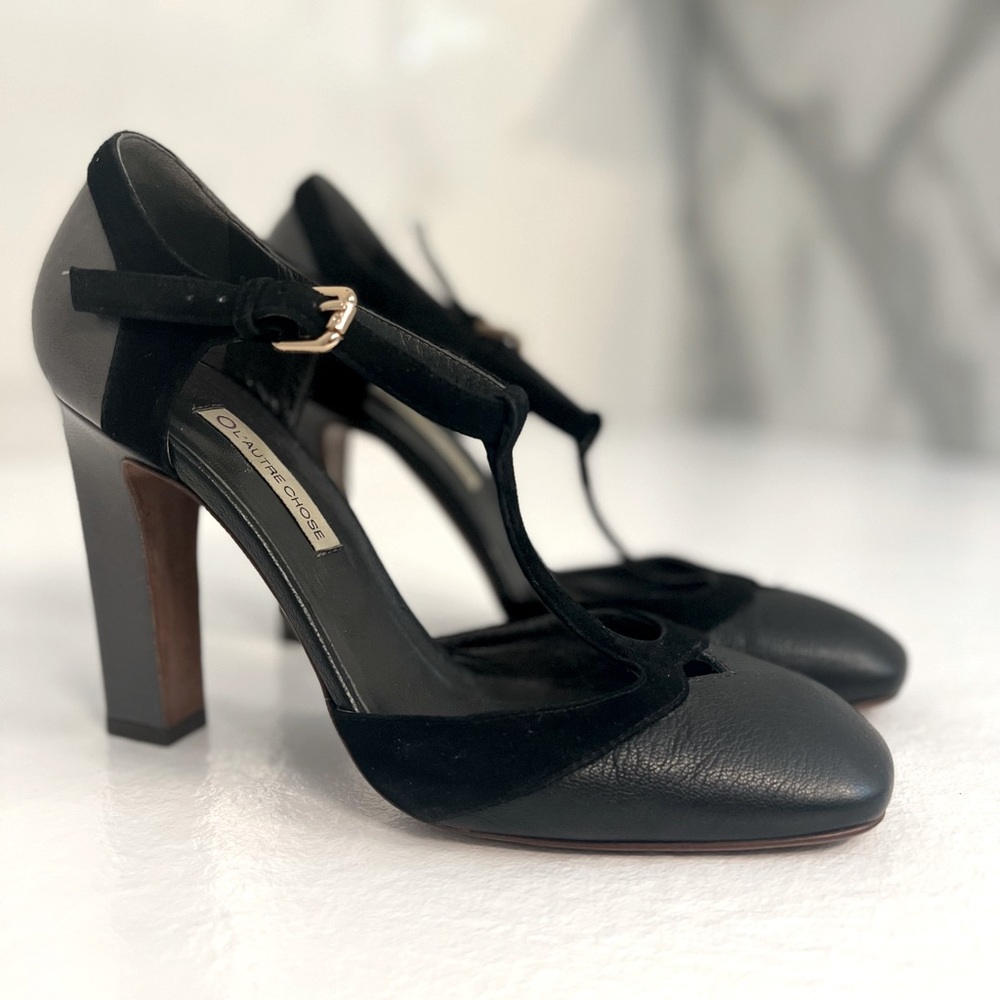 Exquisite L’autre Chose Black and Gray T Strap Mod Mary Jane Heels